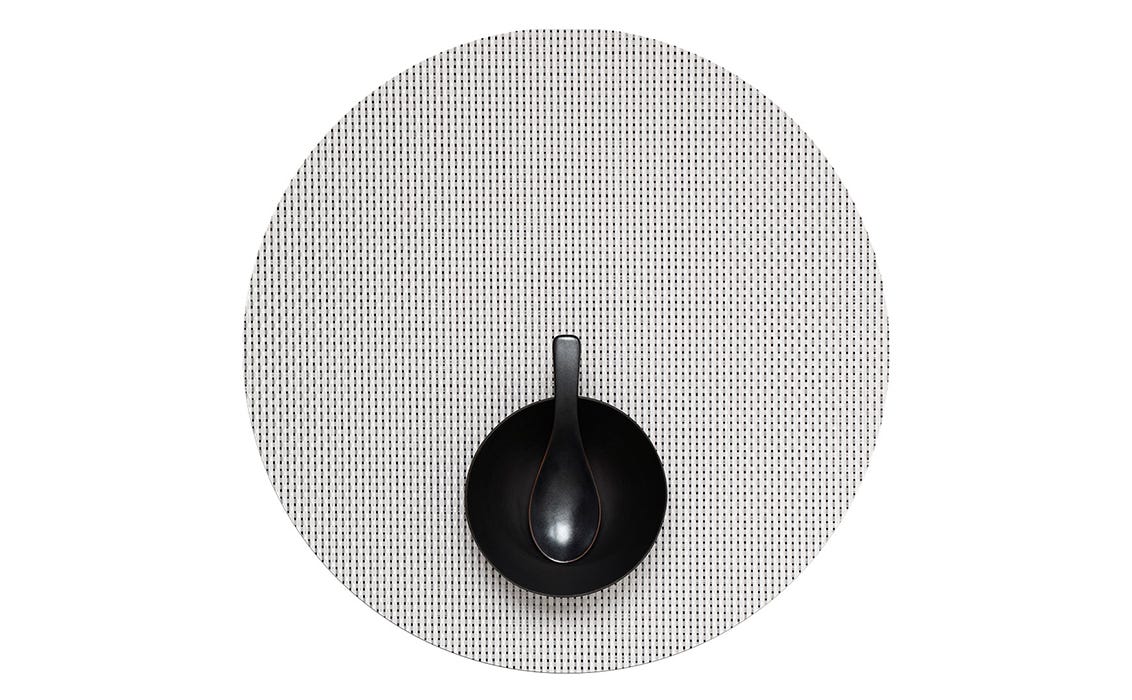 Basketweave Round White 15 Diameter